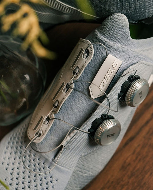 Q36.5 卡鞋Clima Road Shoes Silver 限量銀灰