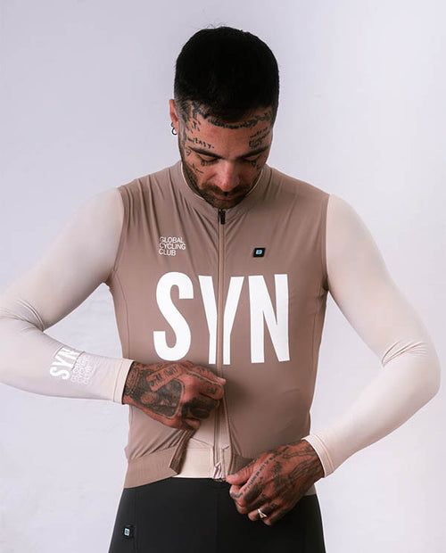 Biehler 防風背心Syndicate Training Vest 2.0 Nomad 男款 沙