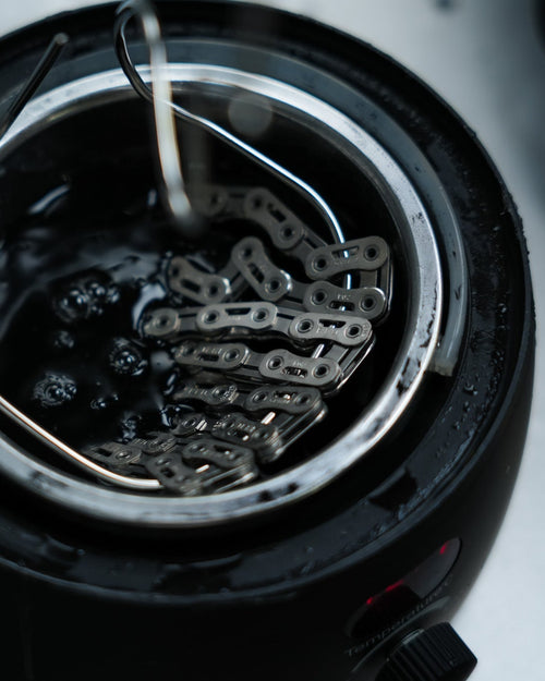 單車保養 Ａ｜性能優化 - 精修上蠟 / 鏈條深層煮蠟 /來令片深度除油