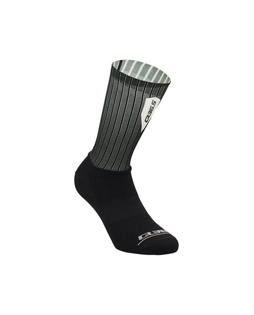 Q36.5 車襪Aero Socks Black 黑