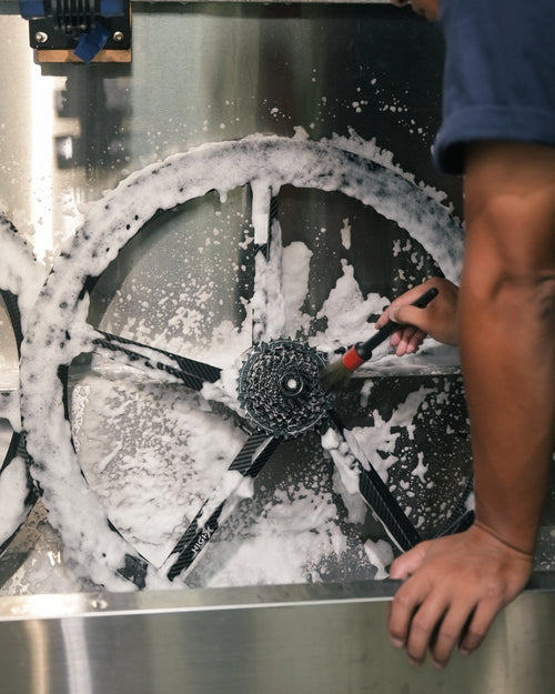 單車保養 Ａ｜性能優化 - 精修上蠟 / 鏈條深層煮蠟 /來令片深度除油