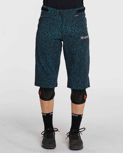 DHaRCO 機能短褲Gravity Shorts Savannah女-藍豹