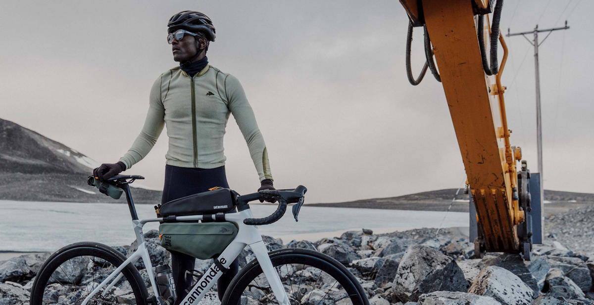 Café du Cycliste 車衣Audax Emilie Cold Dye Hay Green 長袖 男款 牧草綠