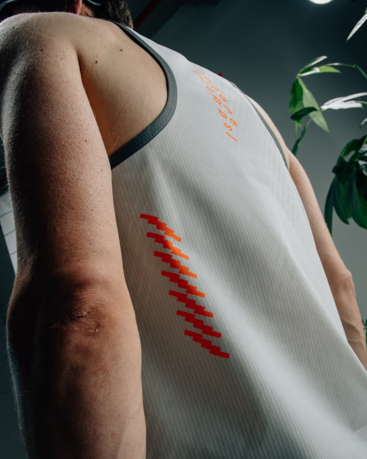 Isadore 無袖跑衣 Run Tank Top Cloud 男款 白