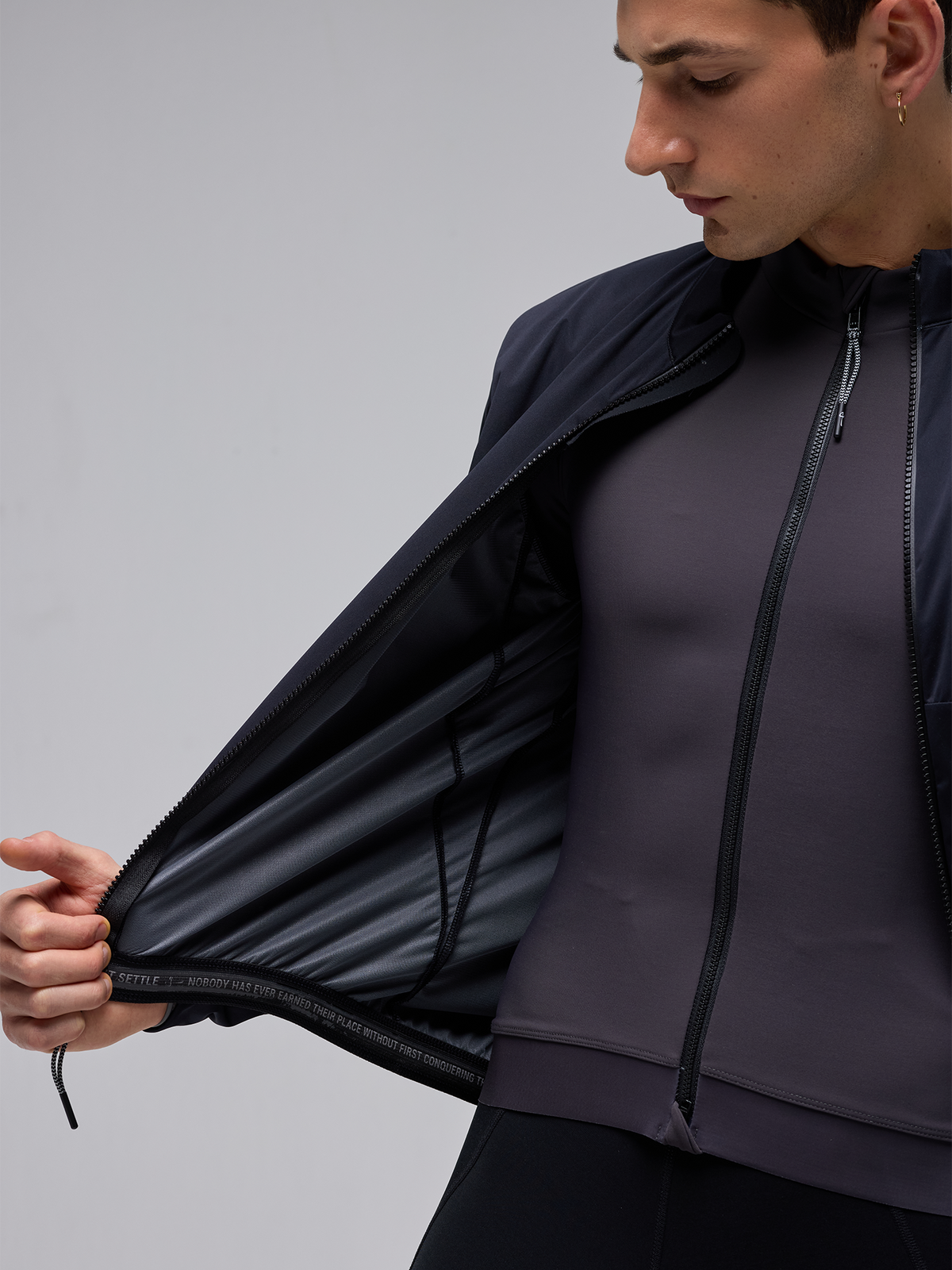 Givelo 超輕量防水外套 C.D.A Waterproof Jaclet Electric Black 男女共版 黑
