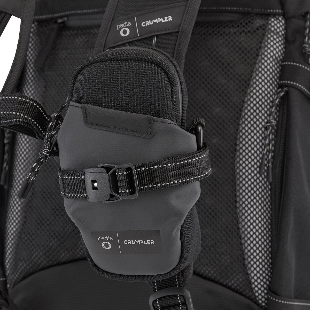 Pedla 包包Pedla x Crumpler/Road Side Assist手機包-黑