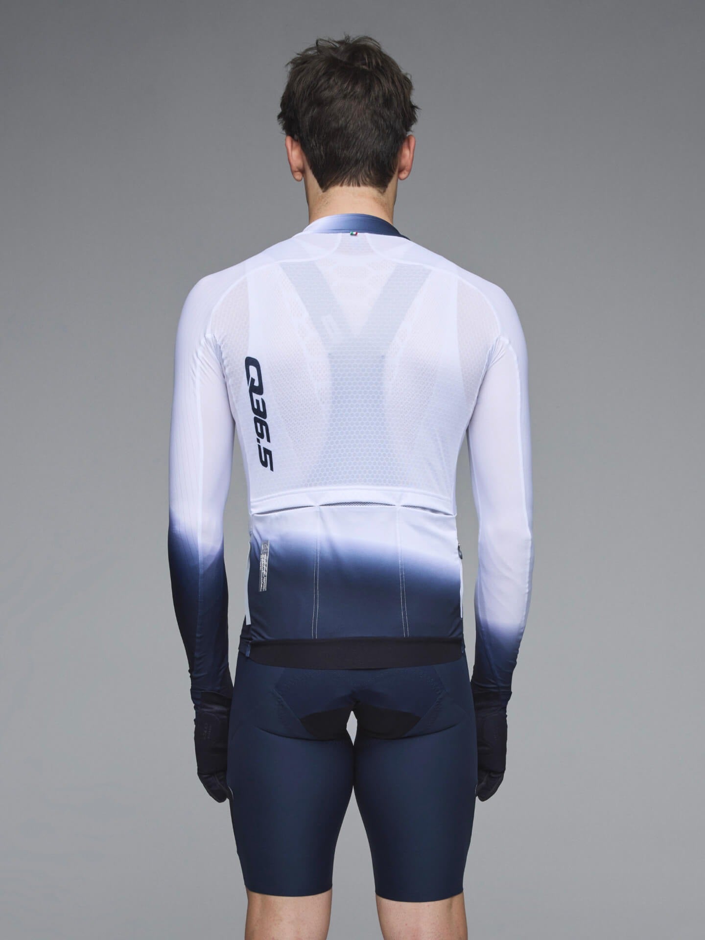 Q36.5 薄長袖車衣Gregarius Hybrid Light Collar Fade Long Sleeve Jersey White 男款 白