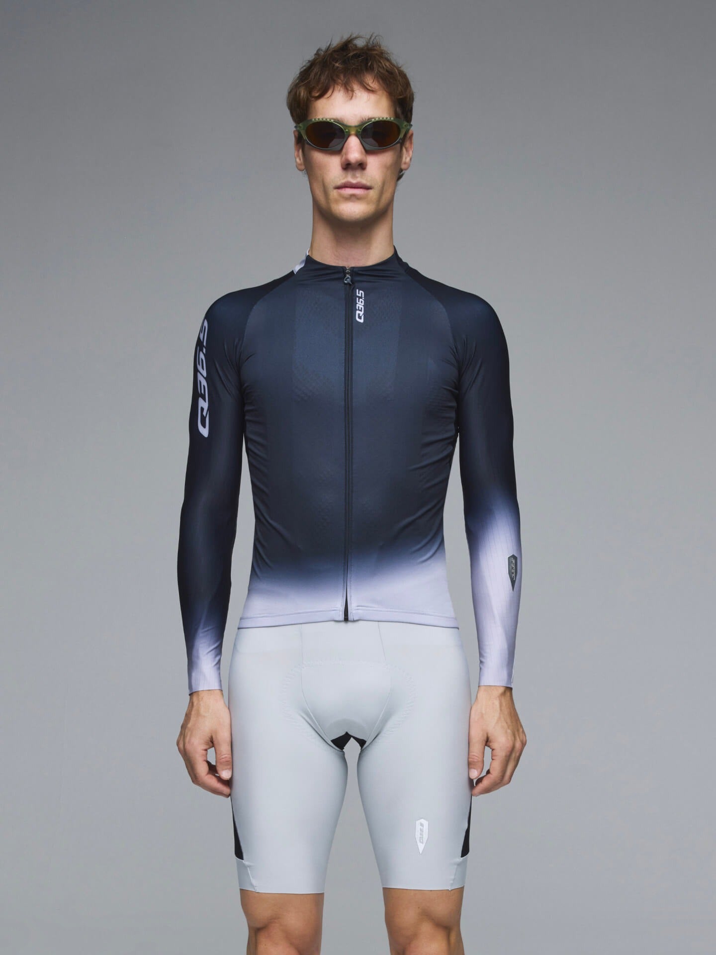 Q36.5 薄長袖車衣Gregarius Hybrid Light Collar Fade Long Sleeve Jersey Black 男款 黑