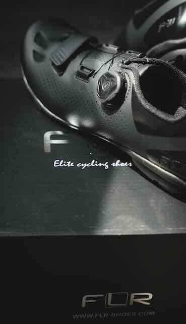 FLR 單旋鈕硬底鞋 F-11 Black+Rubber Sole 黑